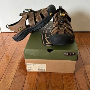Keen Newport Bison Color Men’s 10.5 Leather Waterproof Sport Sandal